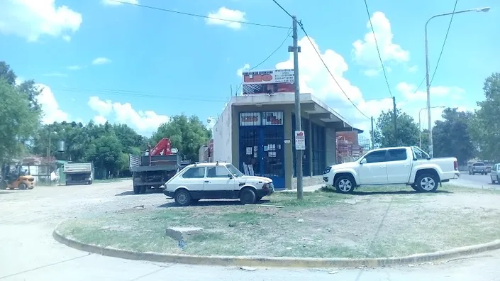 Corralón de Materiales “LEO”