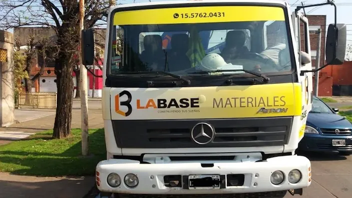 CORRALON LA BASE